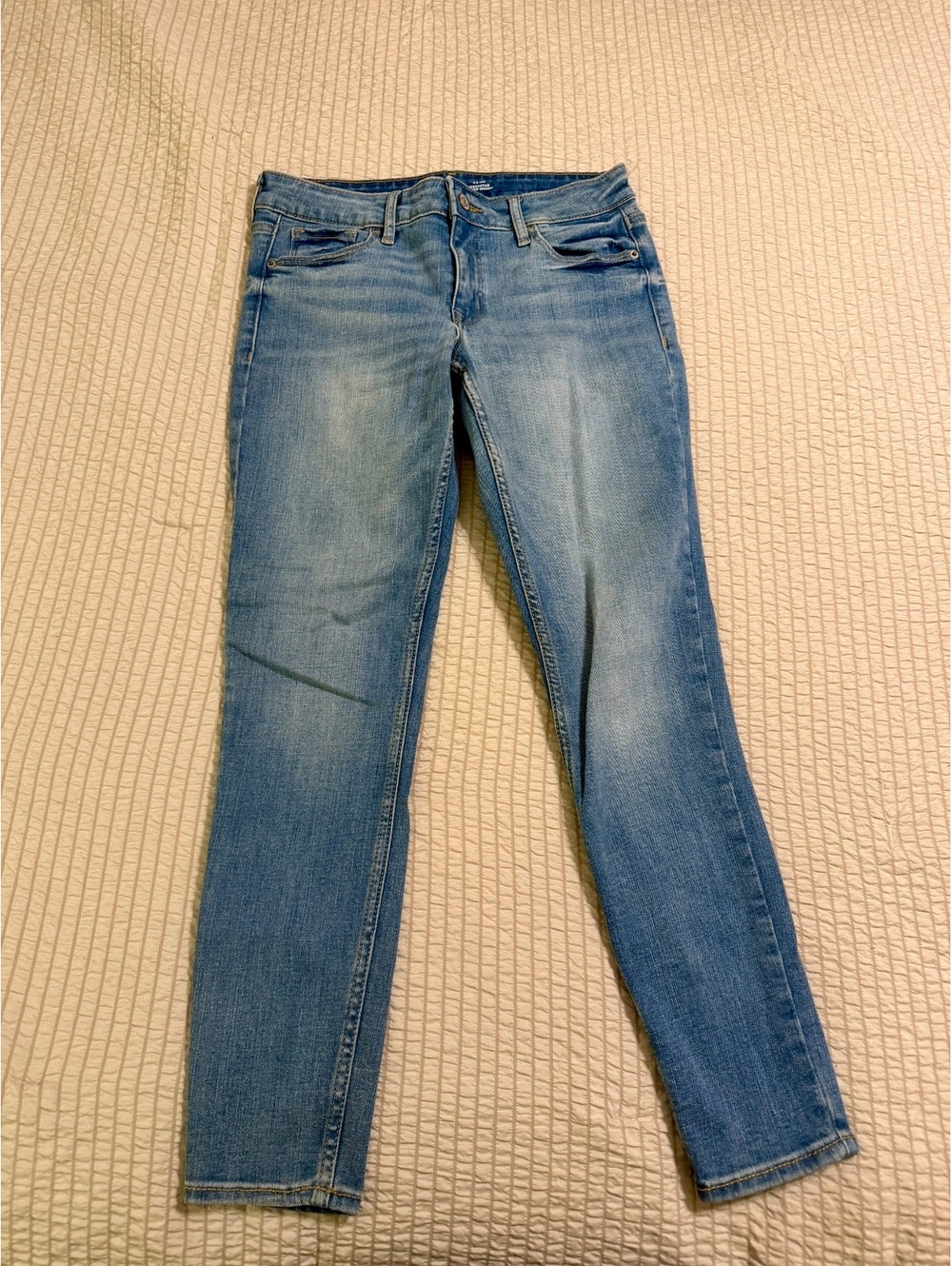 Old Navy Rockstar Super Skinny Jeans Size 6 SHORT Light Blue Wash